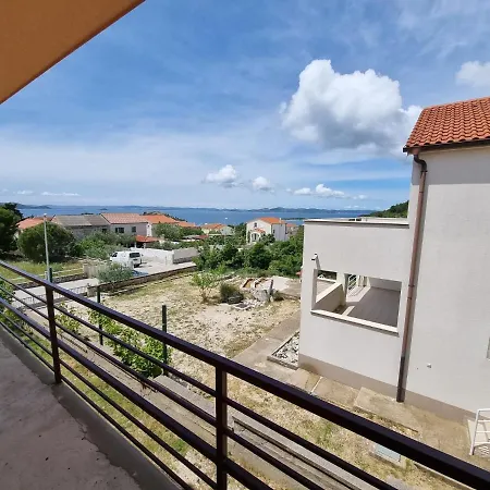 Sataj Apartment *